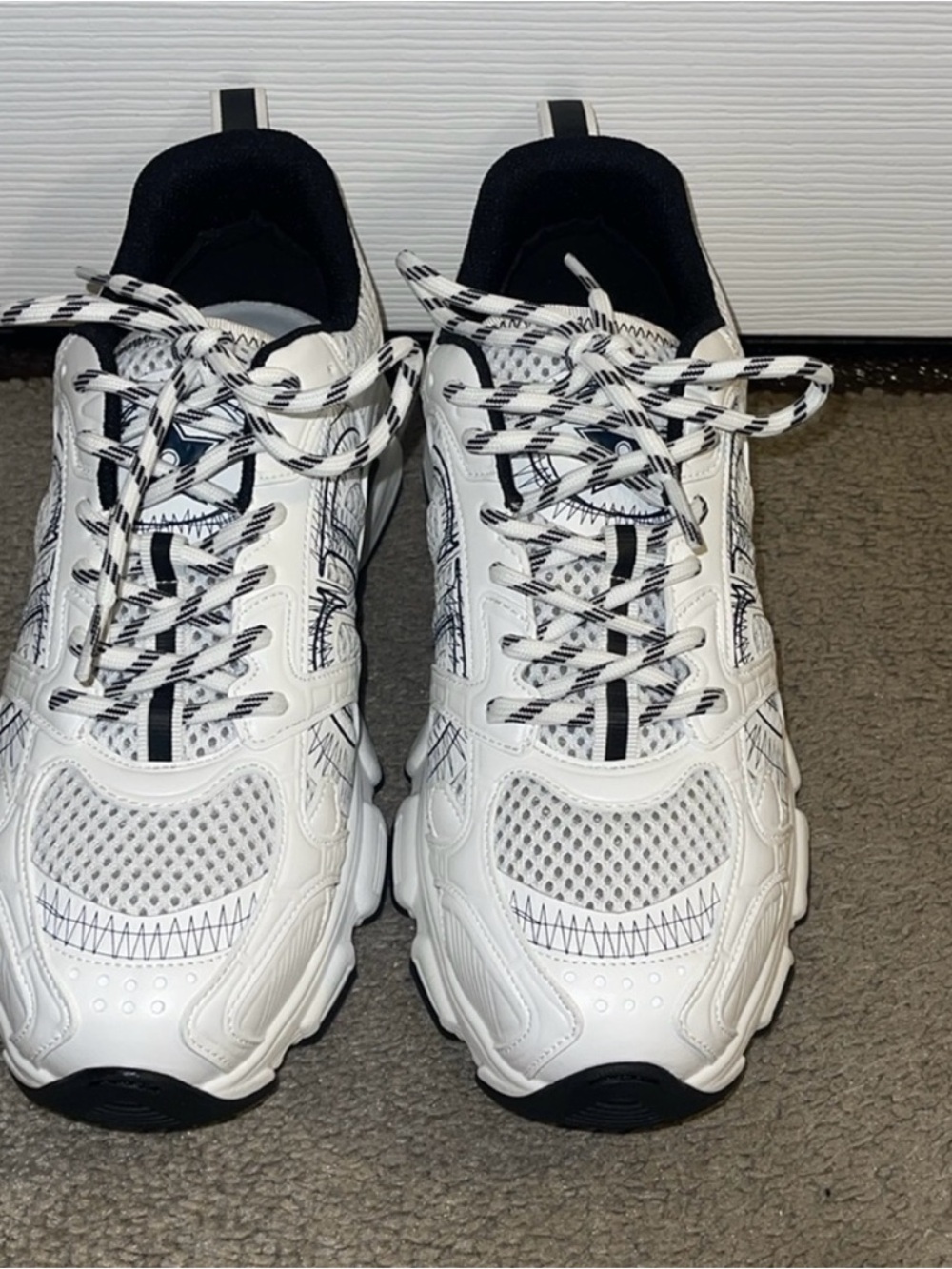Dior Chrono Sneaker - Picture 6 of 8